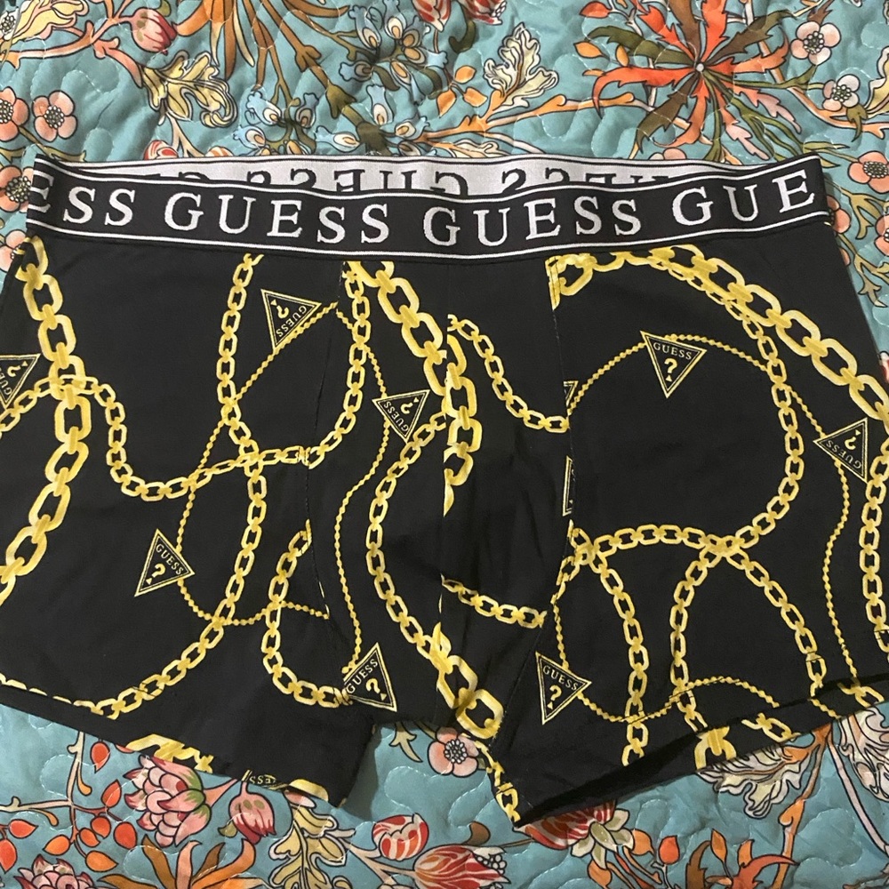 New Men’s GUESS Black Boxers with Gold Chain Design Sz Lg